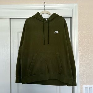 Women’s olive green Nike Sportswear Club Fleece Hoodie. Size: Extra Large